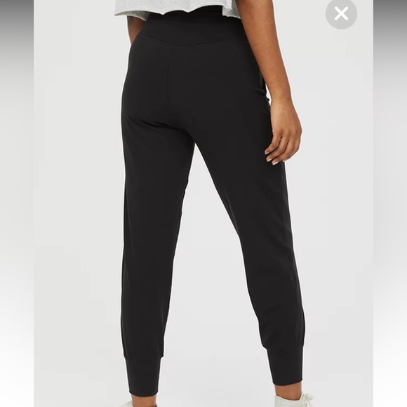 Aerie Black Offline Jogger size xs short - Picture 7 of 9